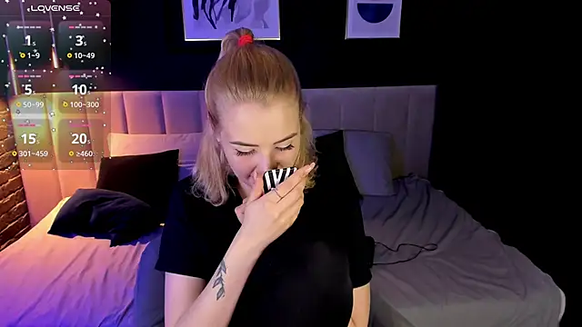 Онлайн чат XXX StephanieSweety