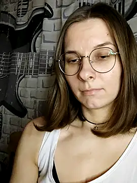 Aashikalaa élő XXX-chatje