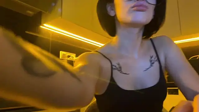 Вебкам-шоу Lada_Dark