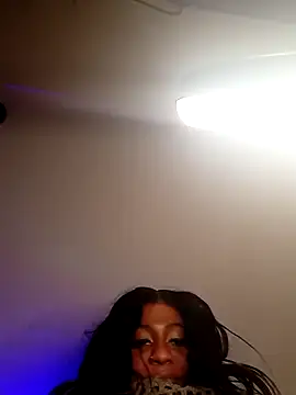 AmazonianMistress Chat XXX live