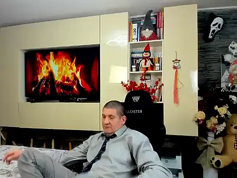 SpartacusDaddy48 Live XXX Chat