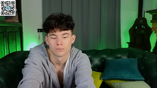 Cute_Mike Live XXX-Chat