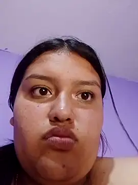 natt-bigass Adlı Modelin Canlı XXX Sohbeti