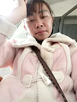 Bella-222 – Naživo XXX chat