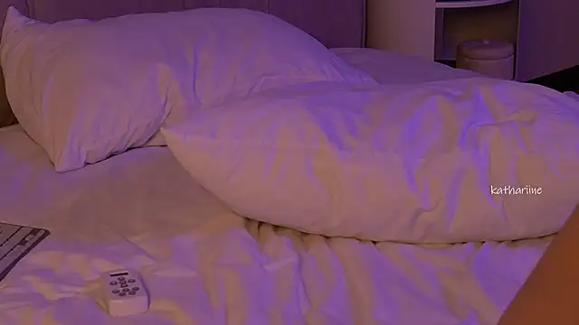 Kathariine Live XXX-Chat