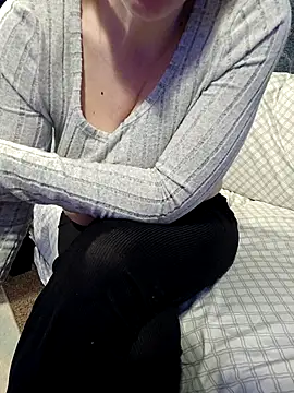 دردشة Jeannie_69_andahalf الجنسية المباشرة