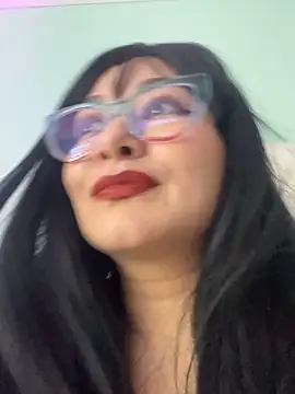 Chat +18 de sharon_leone26 ao vivo