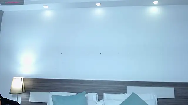 Liiamthompson লাইভ XXX চ্যাট