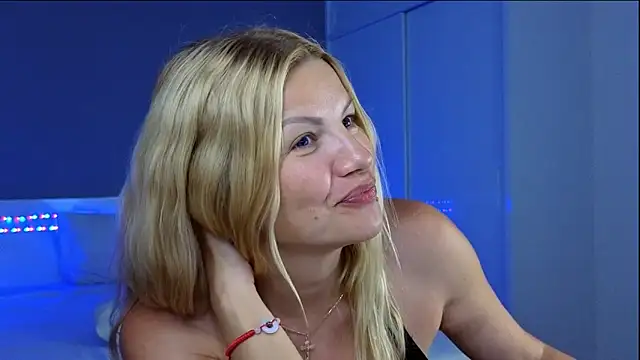 DaisyDavissのライブXXXチャット