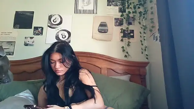 ellianajean Adlı Modelin Canlı XXX Sohbeti