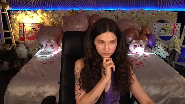 دردشة BabyFlowerr الجنسية المباشرة