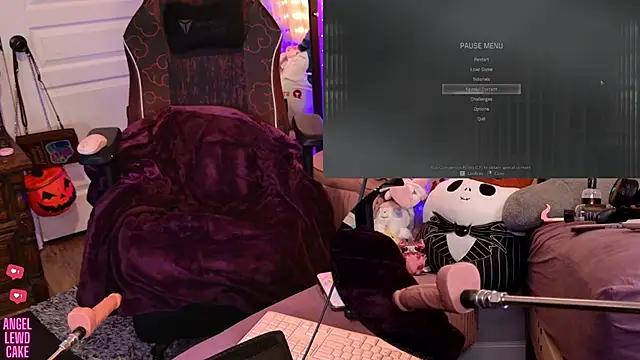 Angel-Lewd-Cake 现场XXX聊天