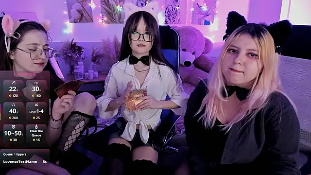 Elainebeness: онлайн-секс-чат