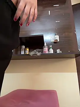 Modelbigbobs: онлайн-секс-чат