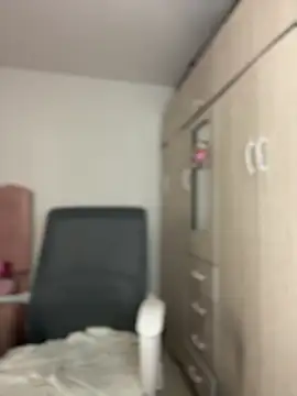 Emmily_19 – Naživo XXX chat