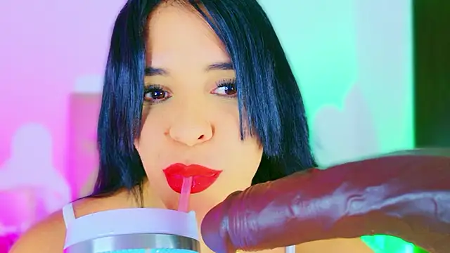 XXX chat uživo modela CharlootteEvans