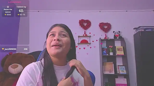 BadKittyy Chat XXX in diretta