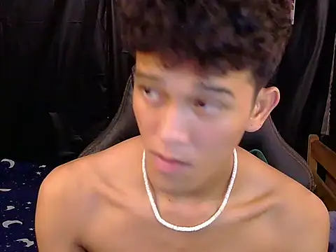 hugekenbigcock webkamerás műsora