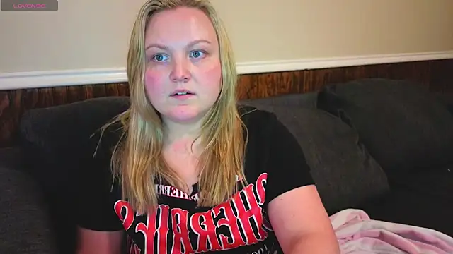 Chat +18 de PhatAssBlond ao vivo