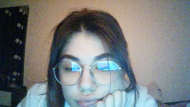 Chat +18 de Tenovira ao vivo