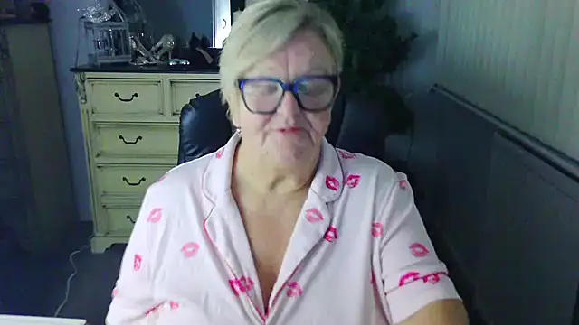 BridgetBlueEyes Adlı Modelin Canlı XXX Sohbeti