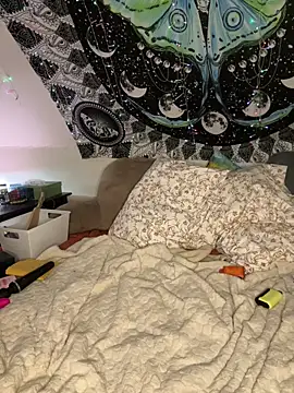 SuzyCatzz 现场XXX聊天