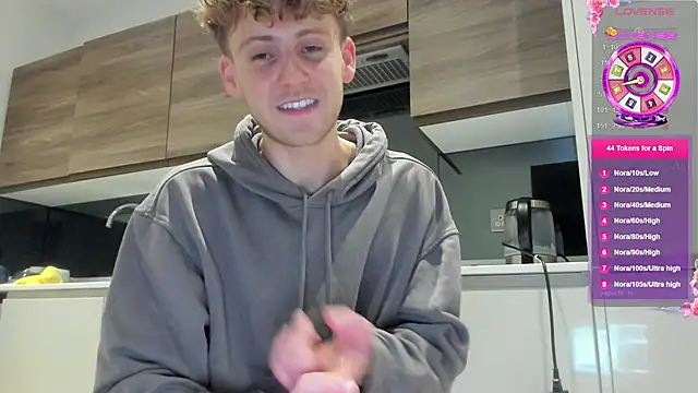 DominantAlex18 Show in webcam