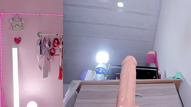 دردشة emily_foxxxii الجنسية المباشرة