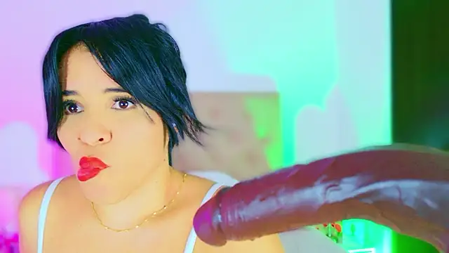 Show modela CharlootteEvans na web-kameri