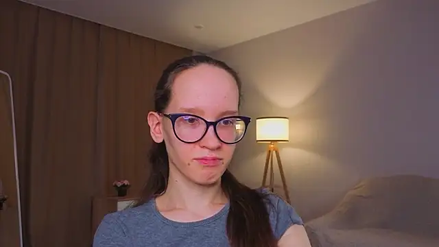 BettyBrowni élő XXX-chatje