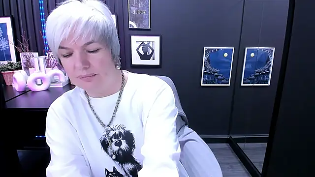 CarmenSoftのライブXXXチャット