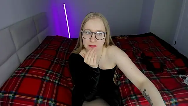 MilanaJune Webcam-Show