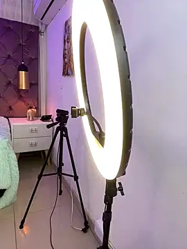 Auri__ live XXX chat