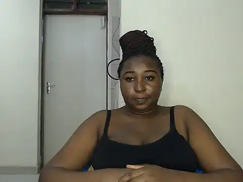 Malorie: онлайн-секс-чат