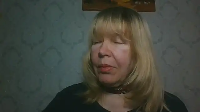 OlgaShine's Live XXX Chat