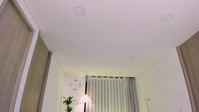 NikaVelvet1 Live XXX Chat