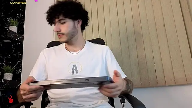 Rafael_Mendezz's Webcam Show