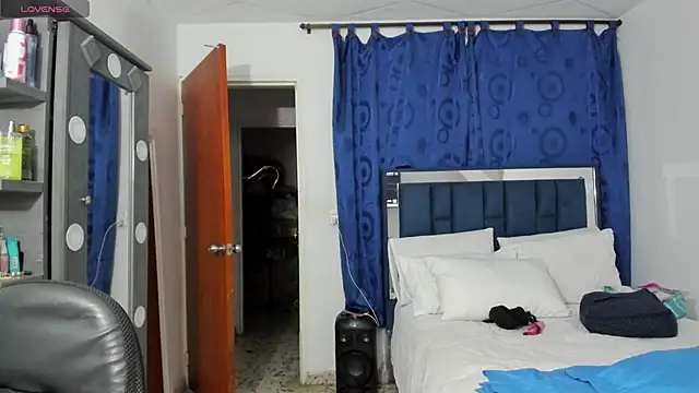 LupeAdams Chat XXX in diretta