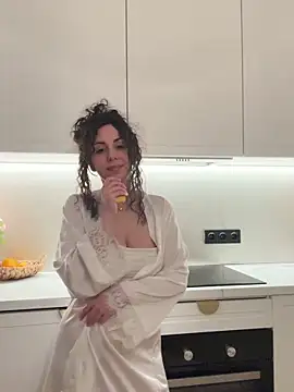 curly_jade Chat XXX live