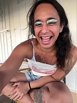 Pokazy przed kamerką – TranSexualJade95