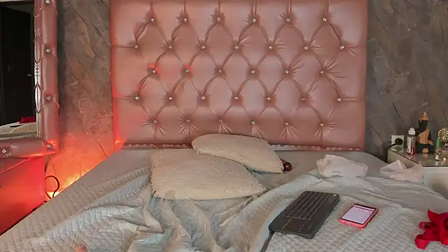 lily_rose1 élő XXX-chatje