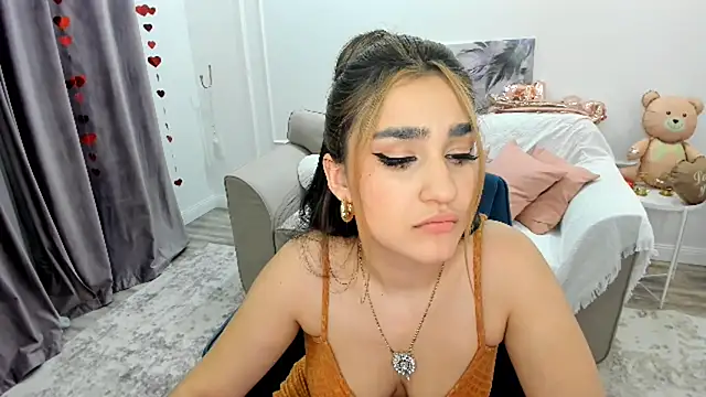 GoldenHeart_1n Live XXX chat