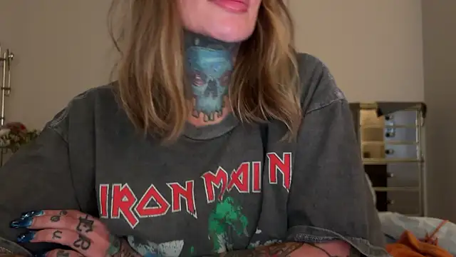 airgeadx élő XXX-chatje