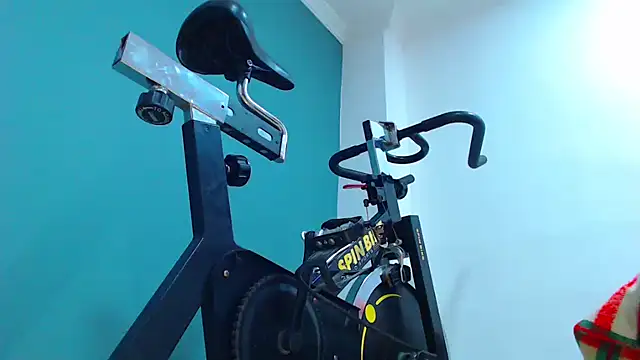 danna-_roouss élő XXX-chatje