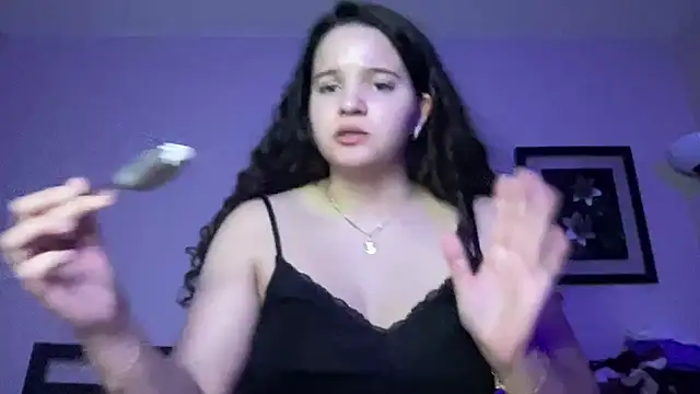 SoyOceanne élő XXX-chatje