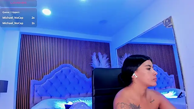 Chat +18 de SelenaStonne ao vivo