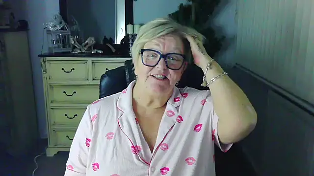 BridgetBlueEyes' Live XXX Chat