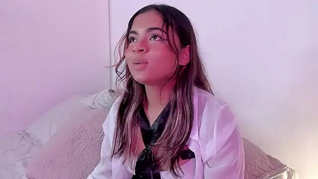 valy_shyness élő XXX-chatje