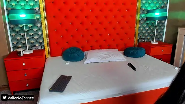 VallerieJonesn Live XXX chat