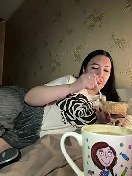 Naughtbaby_2025's Live XXX Chat